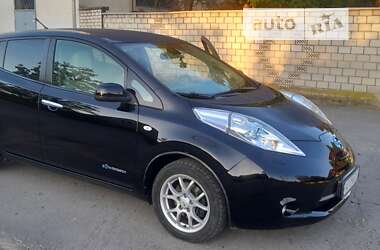 Nissan Leaf  2012