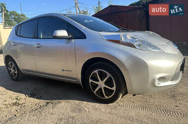 Nissan Leaf  2014