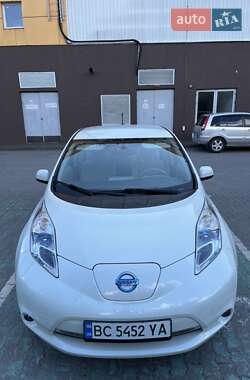 Nissan Leaf  2012
