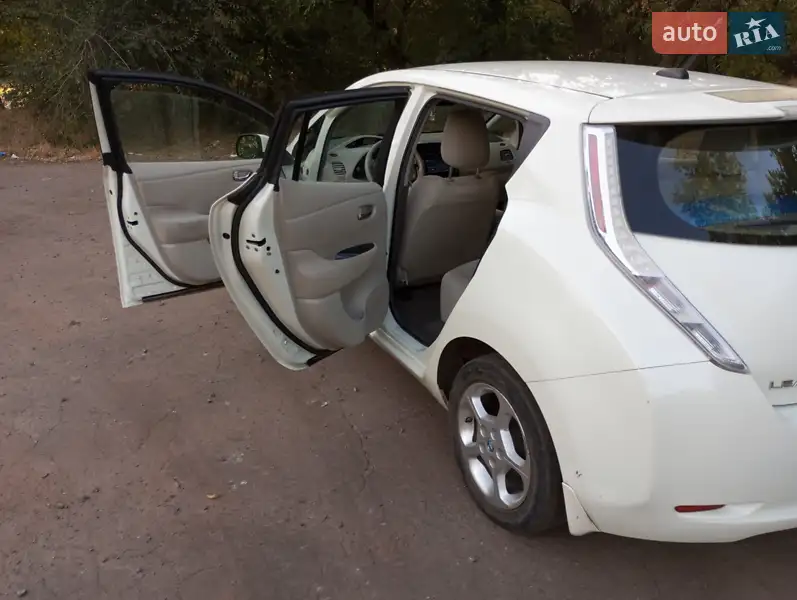 Nissan Leaf 2012