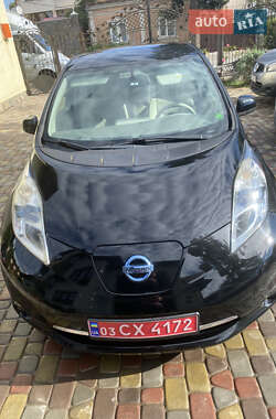 Nissan Leaf  2011