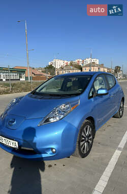 Nissan Leaf  2014