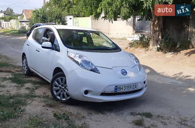 Nissan Leaf  2014