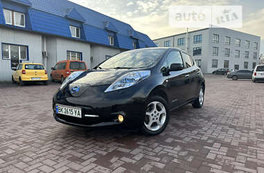 Nissan Leaf  2012
