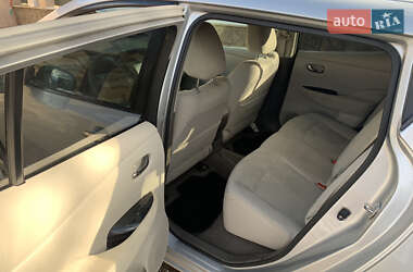 Хэтчбек Nissan Leaf 2012 в Иршаве
