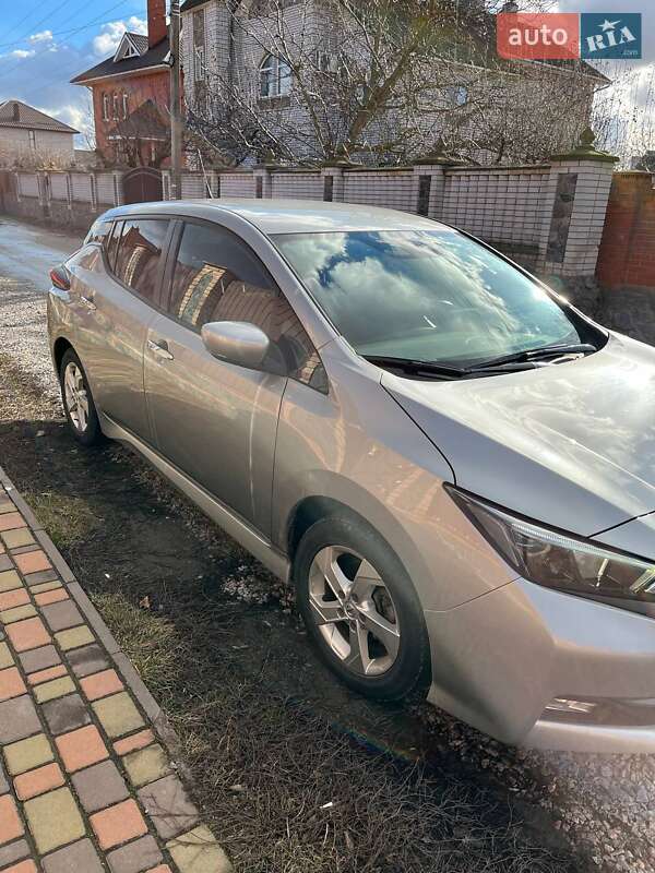 Хэтчбек Nissan Leaf 2021 в Белой Церкви