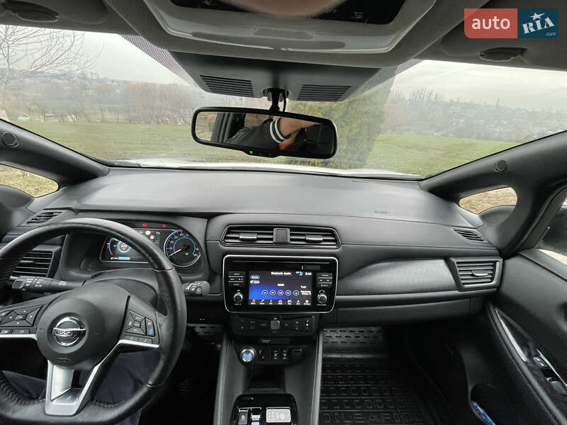 Хэтчбек Nissan Leaf 2019 в Ровно