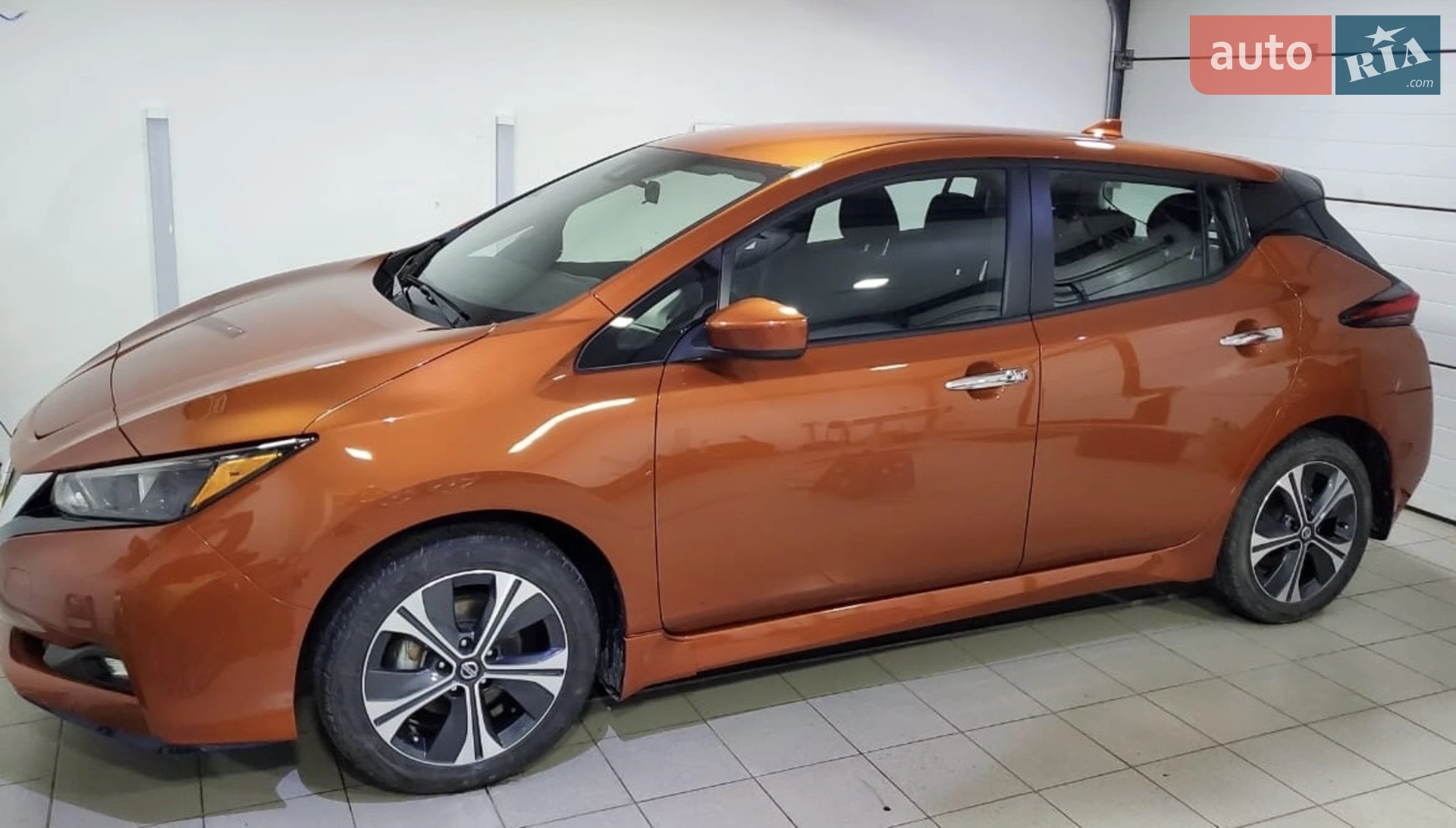 Nissan Leaf 2021 VIN 1N4BZ1CV3MC555451 фото оголошення 2 з 13