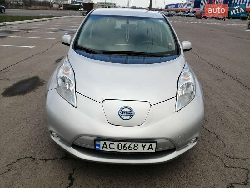 Nissan Leaf 2015 года в Луцке