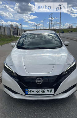 Nissan Leaf  2022