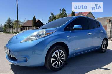 Nissan Leaf  2011