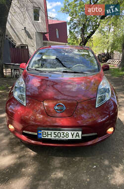 Nissan Leaf  2011