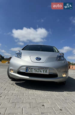 Nissan Leaf  2012