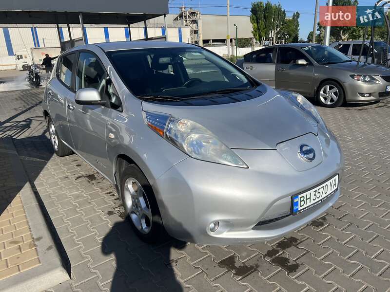 Хэтчбек Nissan Leaf 2014 в Одессе