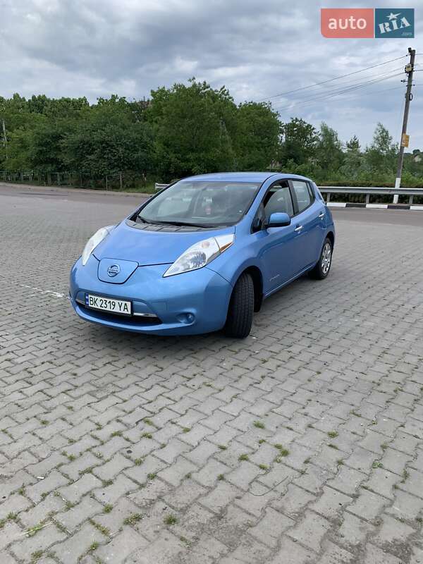 Хетчбек Nissan Leaf 2014 в Рівному