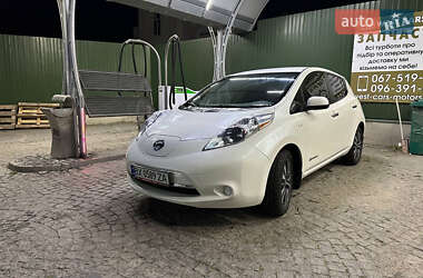 Nissan Leaf  2014