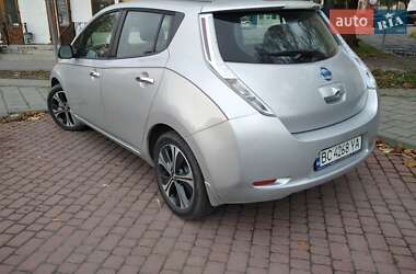 Nissan Leaf  2013