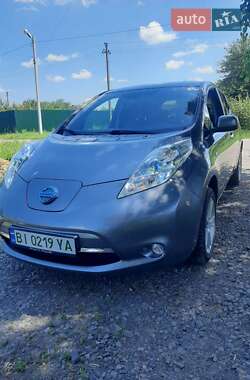 Nissan Leaf  2014