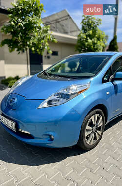Nissan Leaf  2013