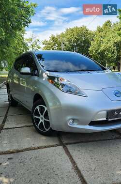 Nissan Leaf  2014