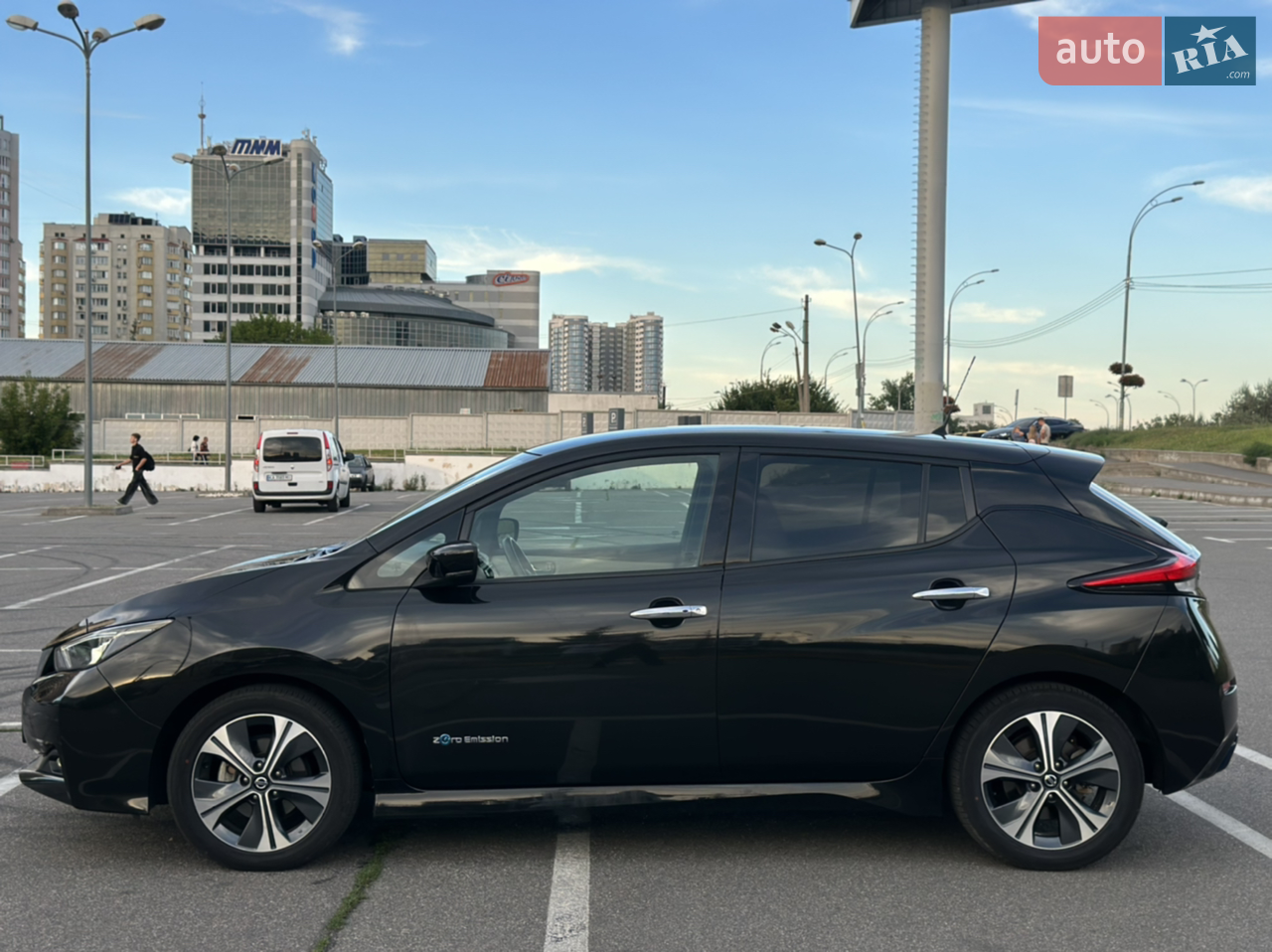 2019 Nissan Leaf - мініатюра 2