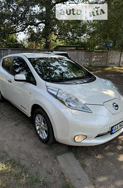 Nissan Leaf  2013