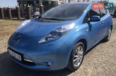 Nissan Leaf  2012