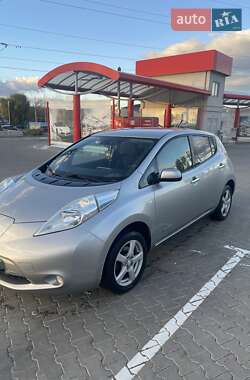 Nissan Leaf  2014