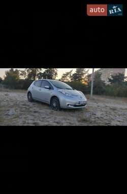 Nissan Leaf  2014