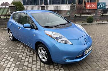 Nissan Leaf  2011