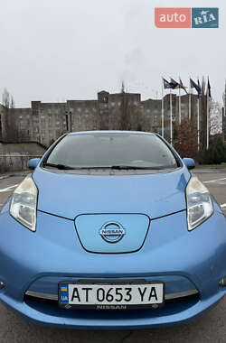 Nissan Leaf  2011
