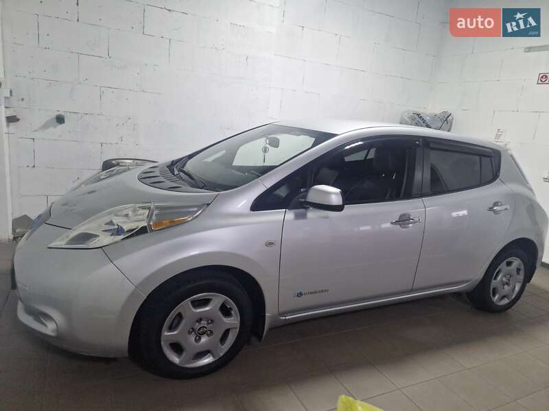 Nissan Leaf 2013 года в Виннице