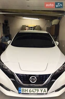 Nissan Leaf  2020