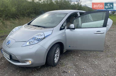 Nissan Leaf  2012