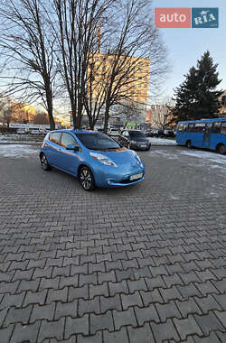 Nissan Leaf  2013