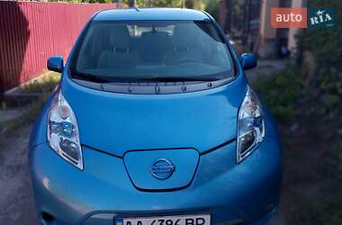 Nissan Leaf  2012