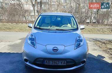 Nissan Leaf  2012