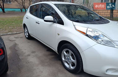 Nissan Leaf  2013