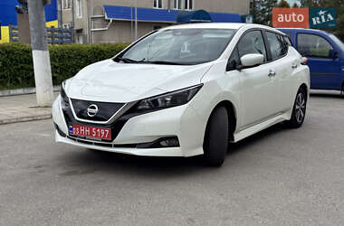 Nissan Leaf  2021