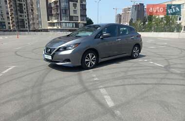 Nissan Leaf  2020