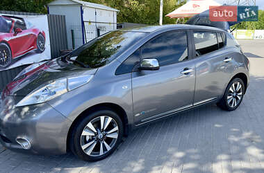 Nissan Leaf  2014