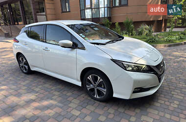 Nissan Leaf  2020
