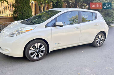 Nissan Leaf  2013