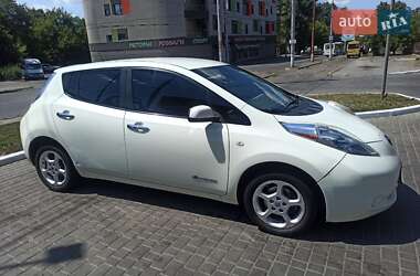 Nissan Leaf  2012