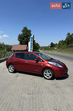 Nissan Leaf  2012