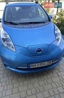 Nissan Leaf  2012