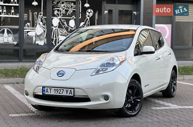 Nissan Leaf  2012
