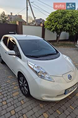 Nissan Leaf  2015