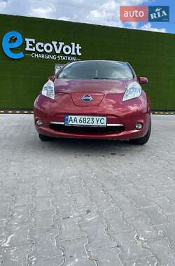Nissan Leaf  2012