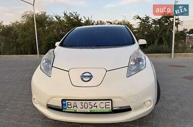 Nissan Leaf  2013